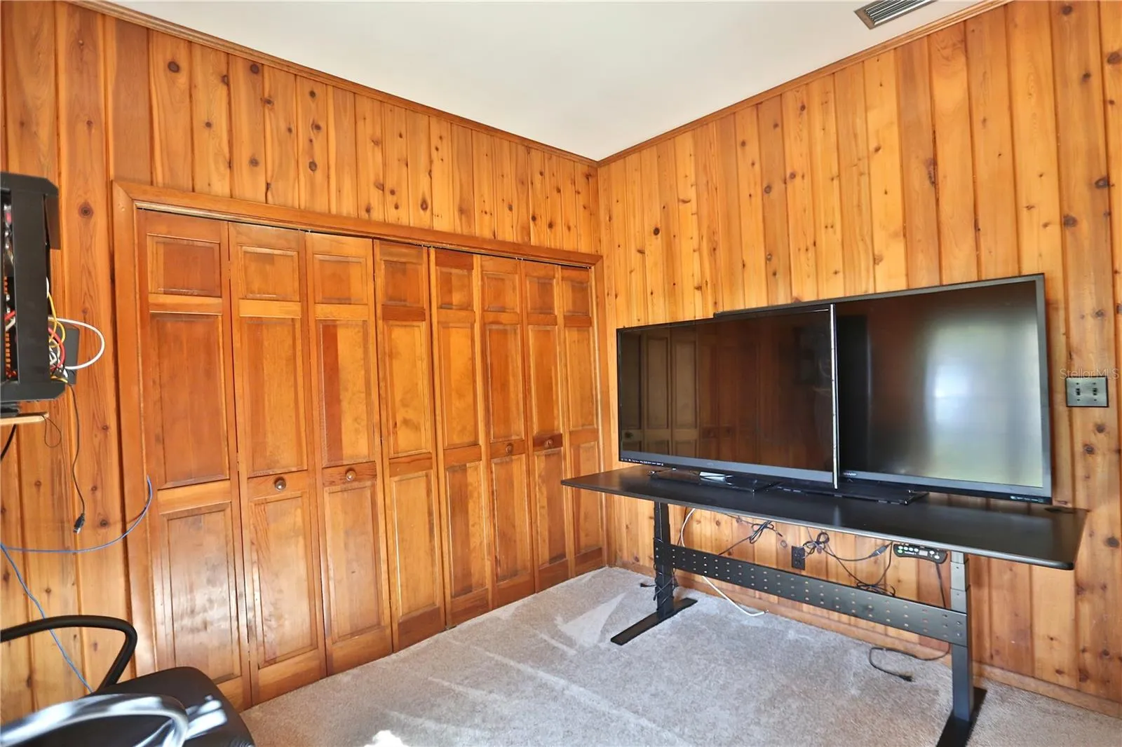 Ocala, Florida 34471, 5 Bedrooms Bedrooms, 0 ,7 BathroomsBathrooms,Residential,For Sale,42ND,0,OM664221
