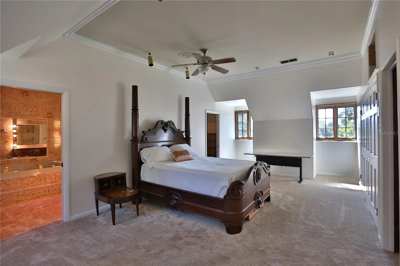 Ocala, Florida 34471, 5 Bedrooms Bedrooms, 0 ,7 BathroomsBathrooms,Residential,For Sale,42ND,0,OM664221