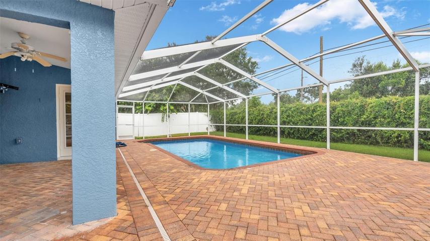 Patio/pool area, fully enclosed
