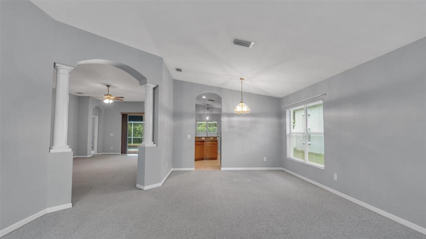 Front living room / dining room combo