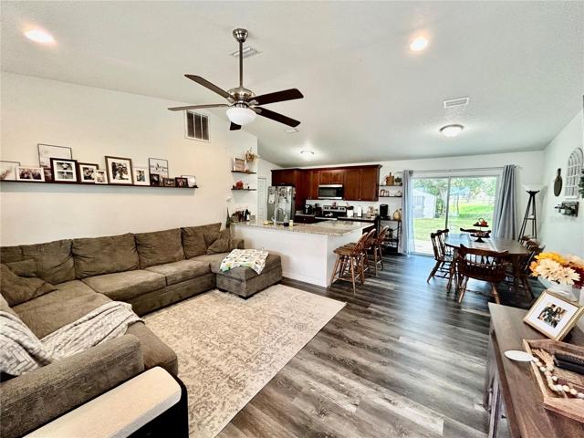 Living/dining room and kitchen