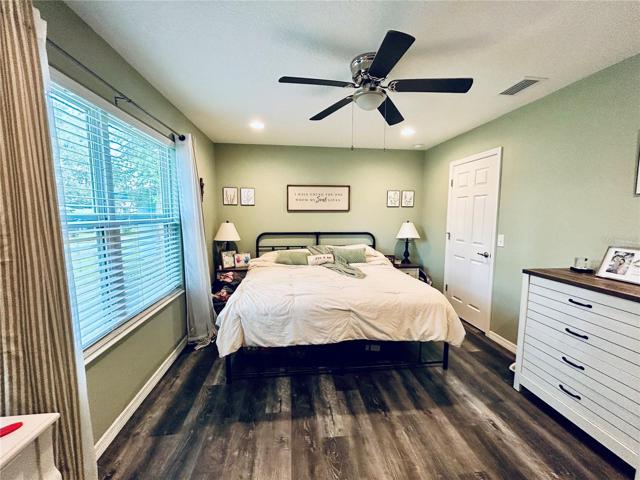 Mater bedroom