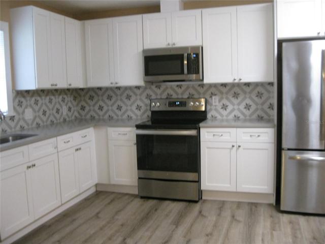 UPDATED LIGHT & BRIGHT KITCHEN.