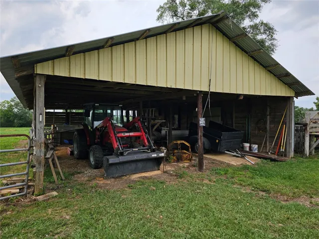 Open barn