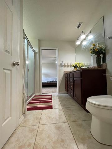 Running bath and closet for Master BRoom View3