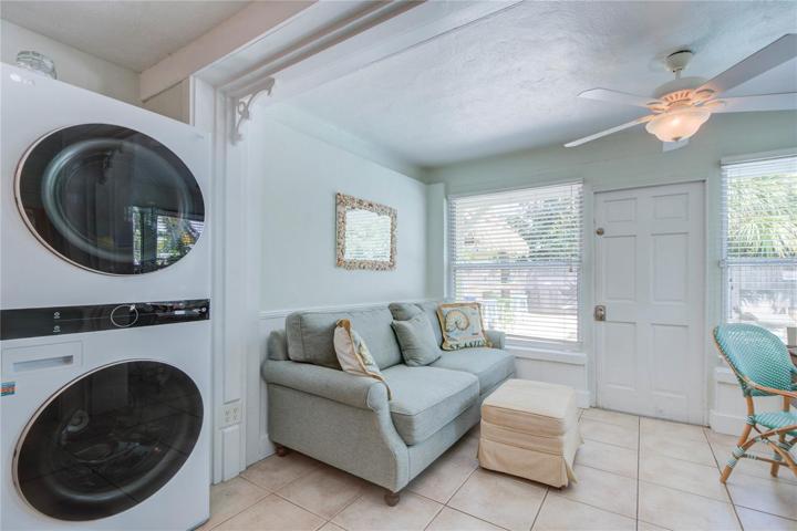 #1 entry to kitchen
