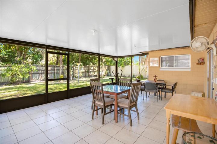 Large Screened Patio