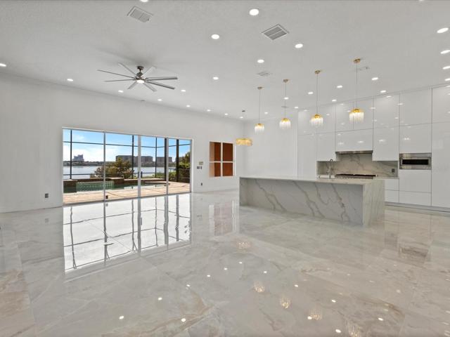 LIVING ROOM/KITCHEN.
