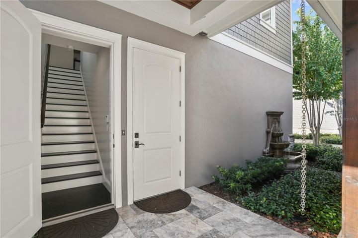 Garage apartment entry