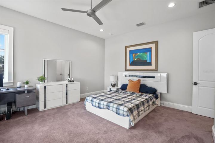 Secondary bedroom