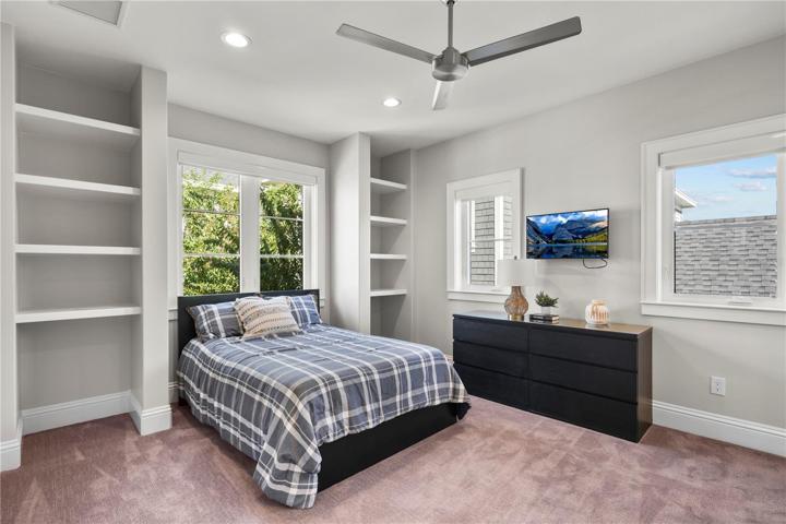 Garage apartment bedroom
