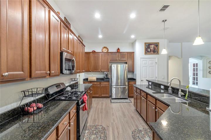 Plenty of cabinets
