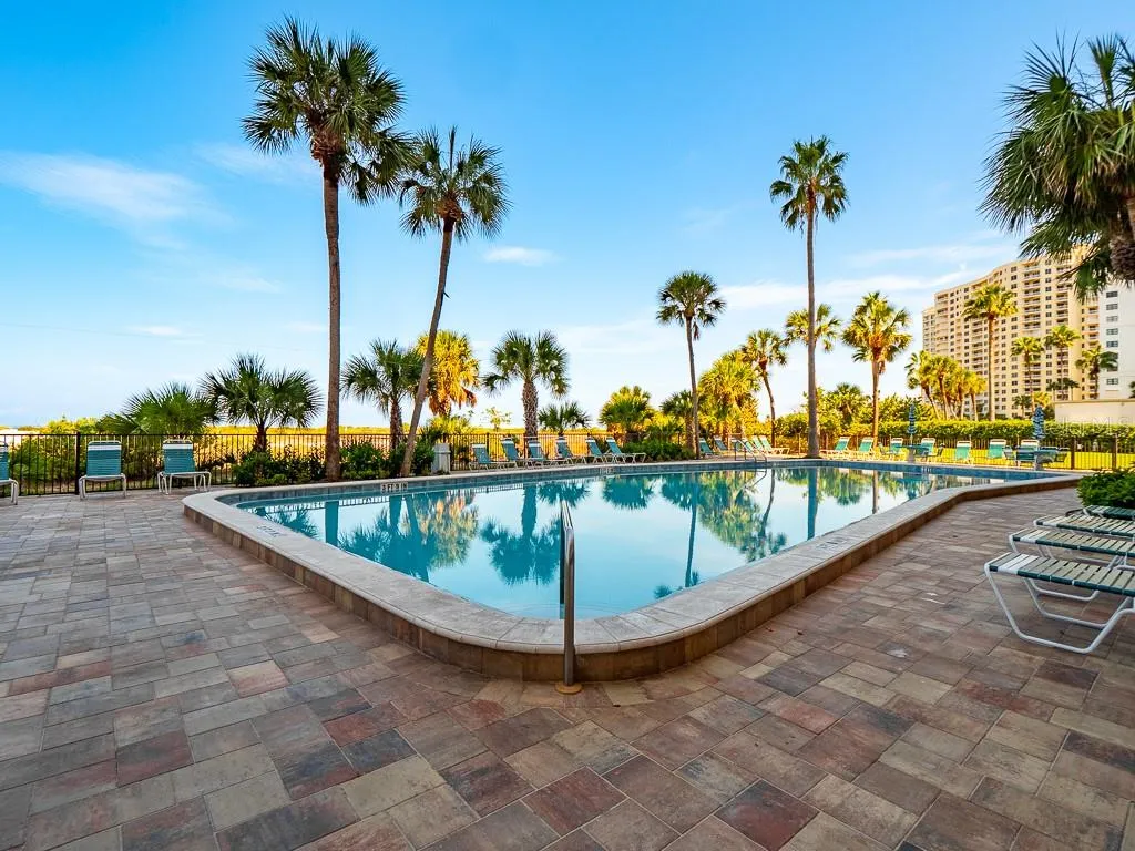 Large pool deck