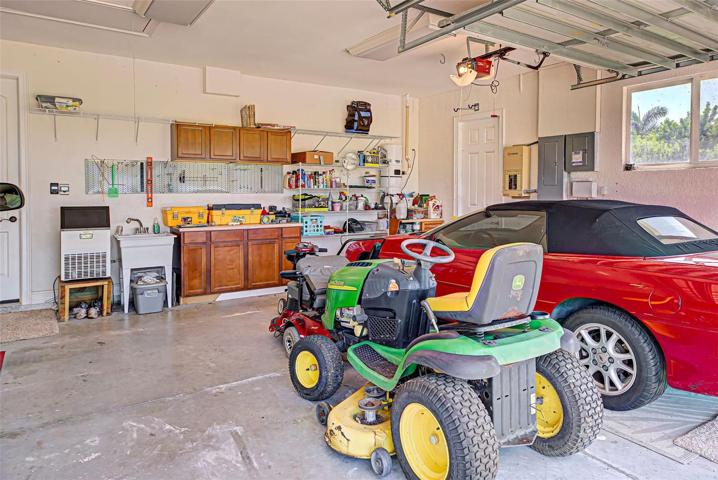 SPACIOUS 3-CAR GARAGE