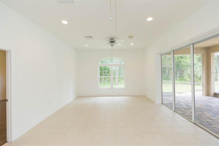 Guest House Family Room