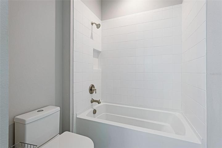 Bathroom 2 Tub
