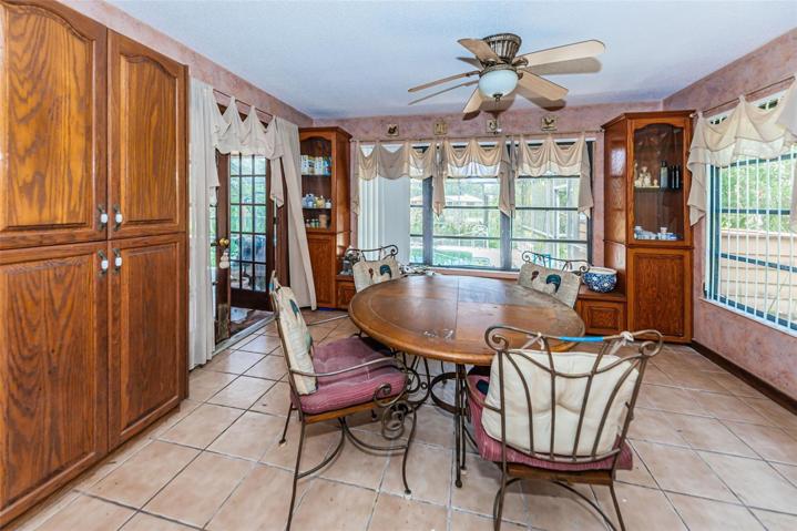 Eat-in Kitchen