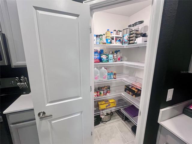 WALK IN PANTRY