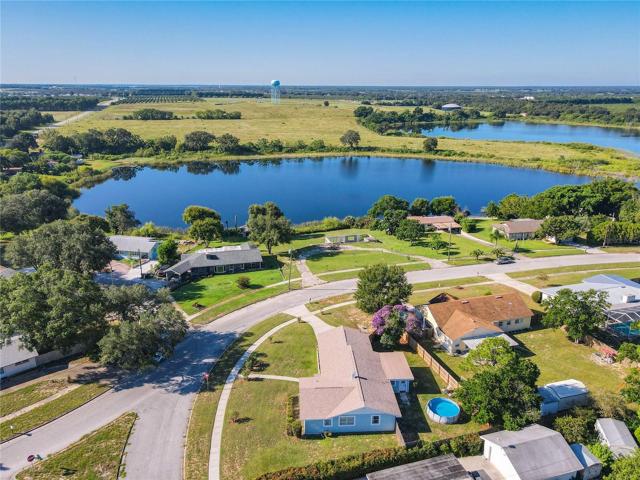Located across the street from Lake Belle, you will enjoy a nice breeze while sitting in your screened lanai.