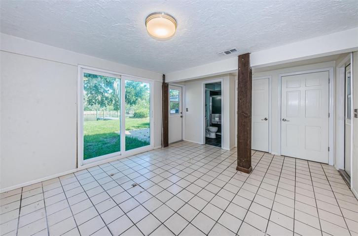 Laundry room/flex room on lower level