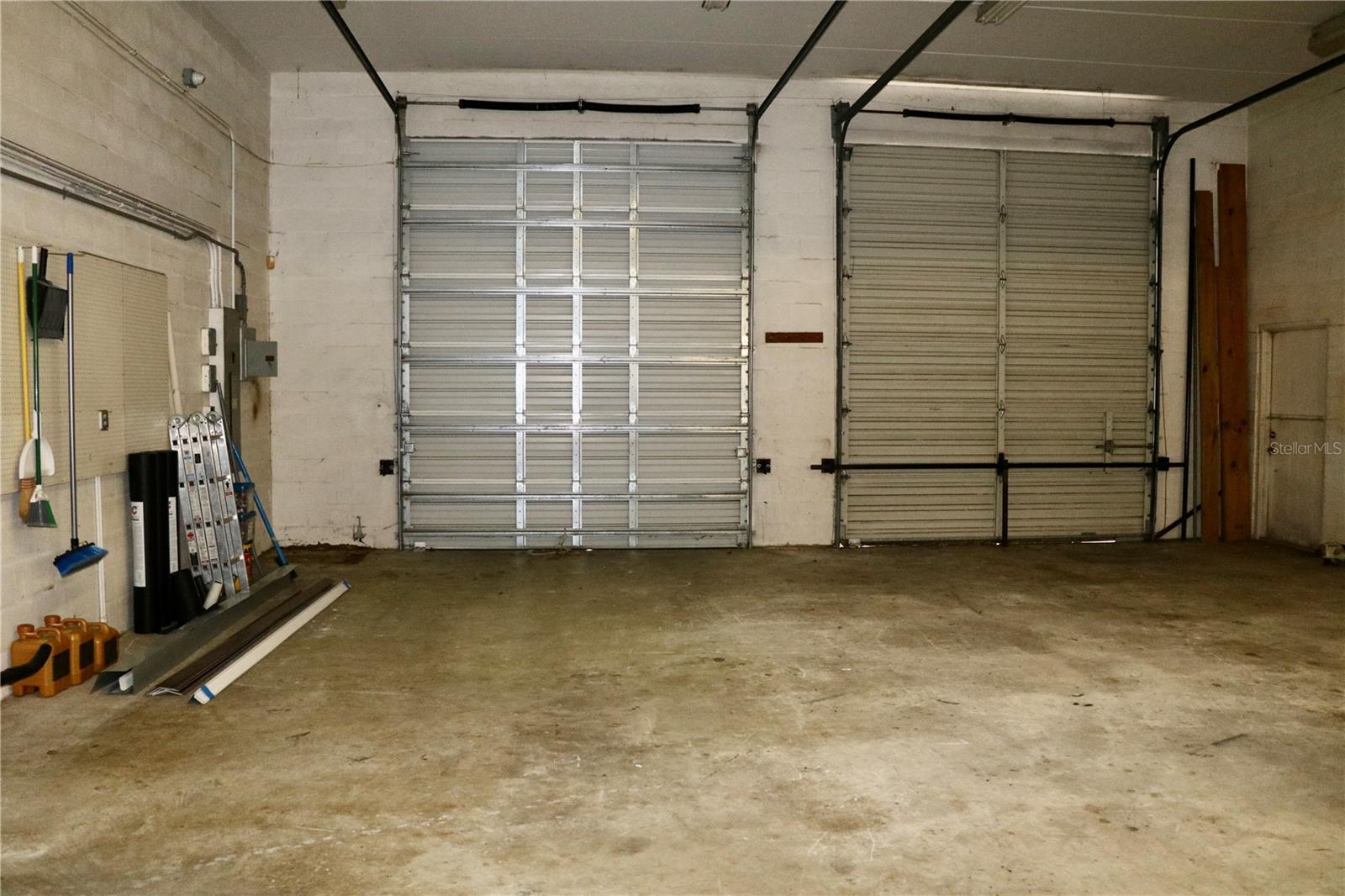 2 Bays