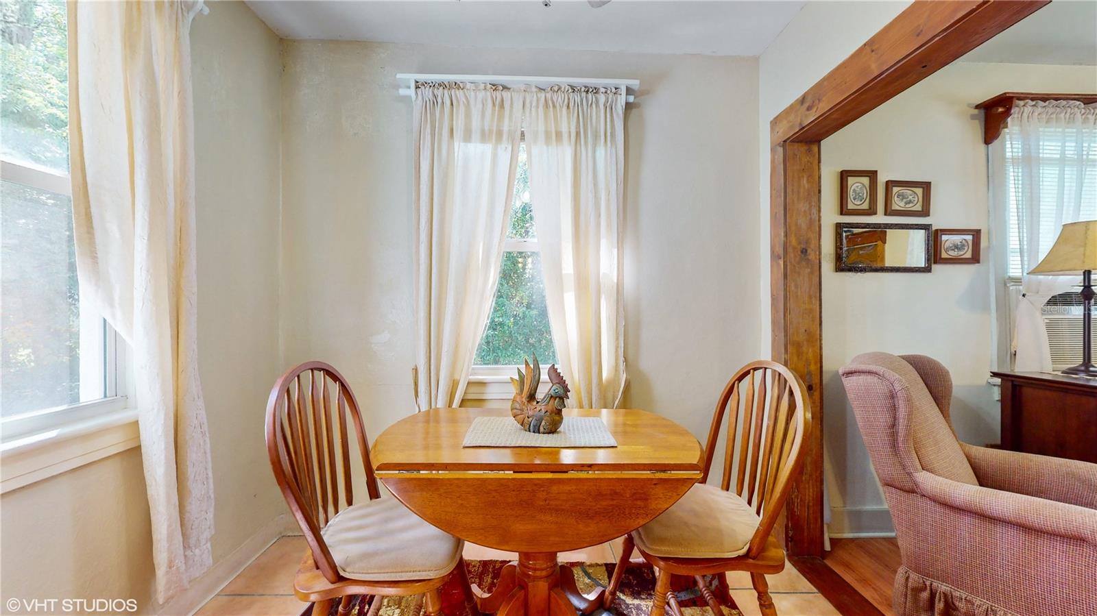 eat in Kitchen