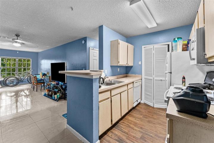 Kitchen/Living Room