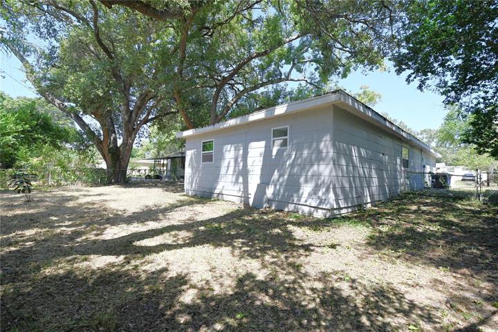 Plenty of room for kids to play or pets to run around.