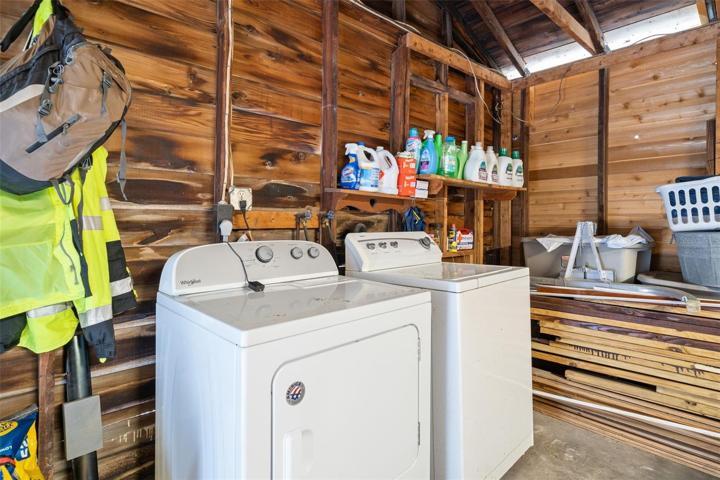 washer and dryer included
