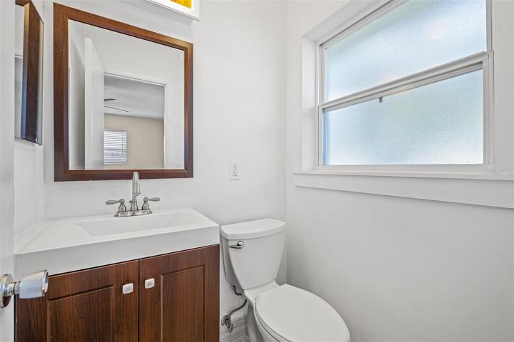 Primary Bedroom 1/2 Bath En-Suite
