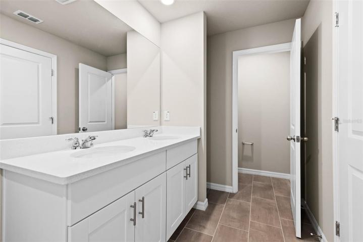 En Suite Bathroom