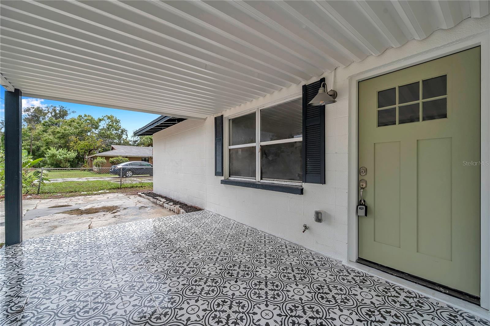 Front Porch Right to Left