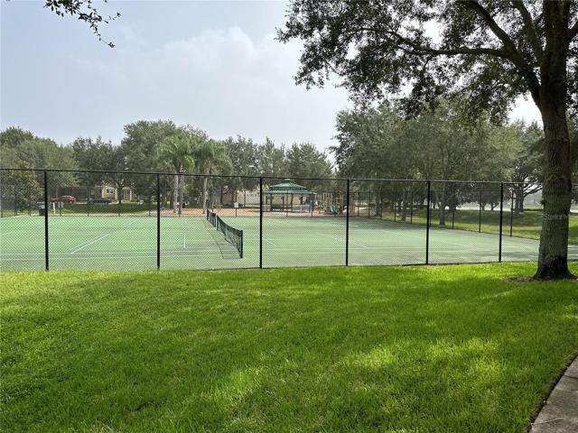Community tenis courts