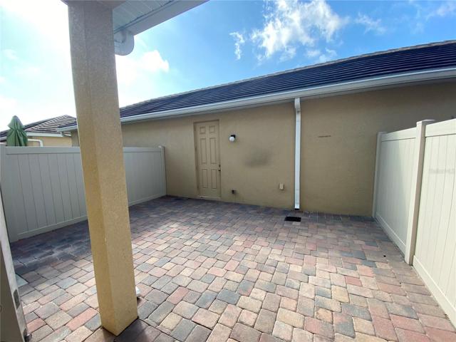 Fenced Courtyard / detached 2 car garage