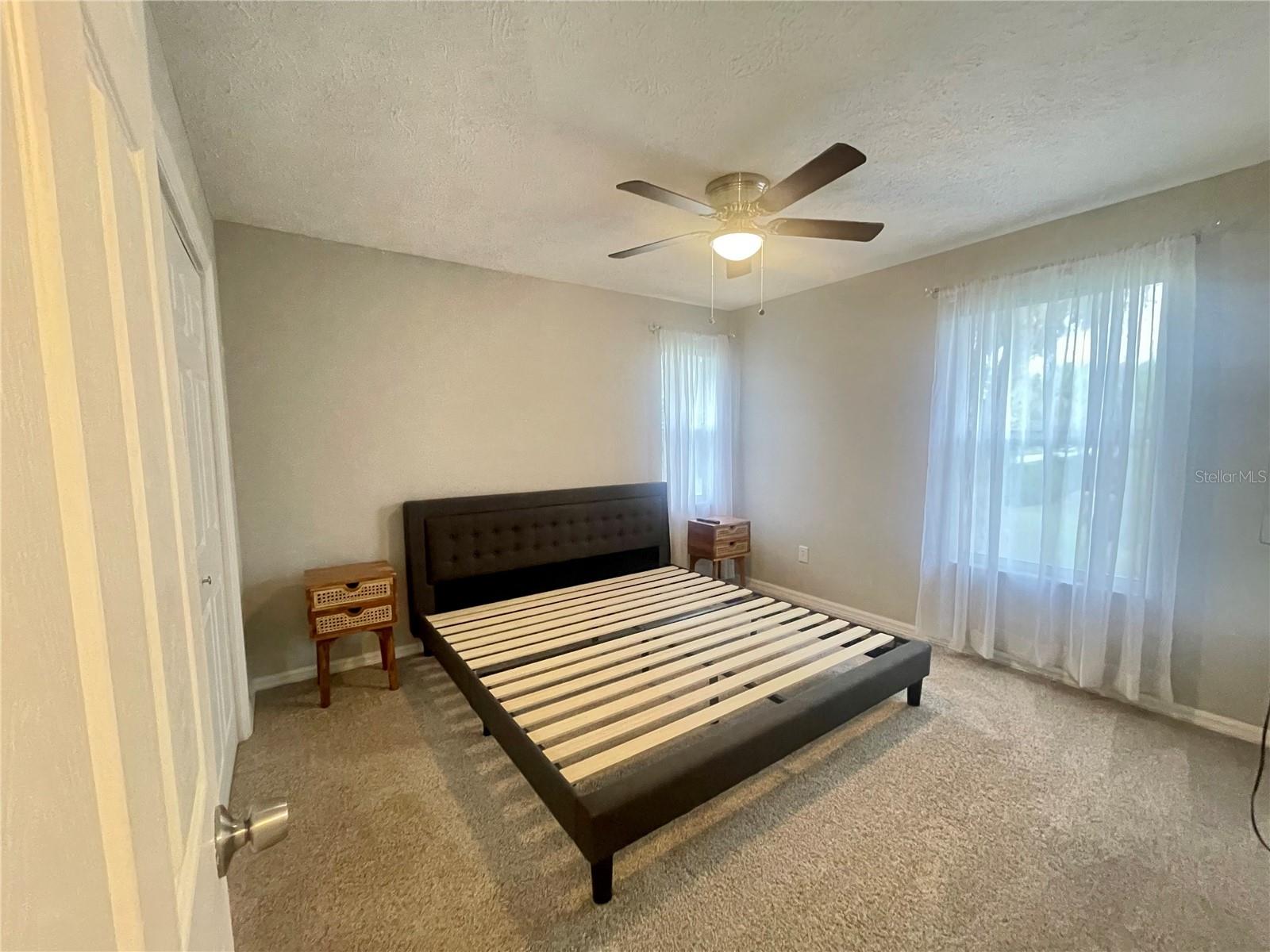 King bed (does have mattress now)