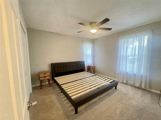 King bed (does have mattress now)