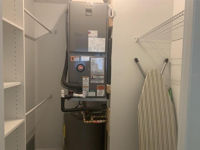 walkin closet