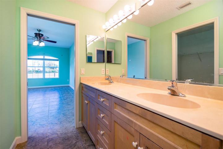 double vanity in master bathroom