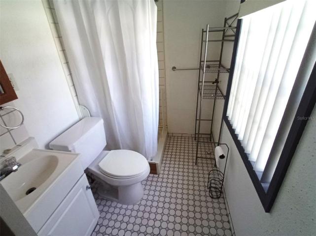 Guest Cottage Bathroom
