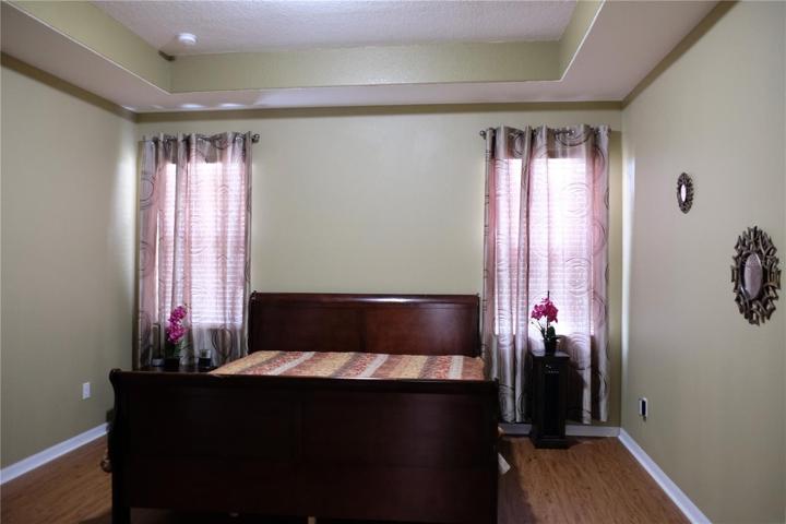 12-MASTER BEDROOM