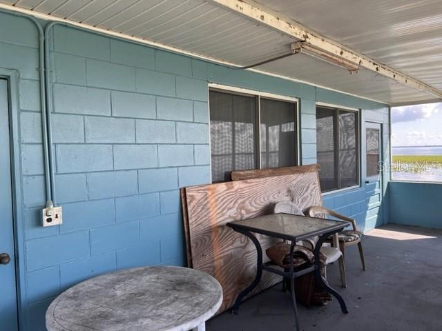 cottage porch
