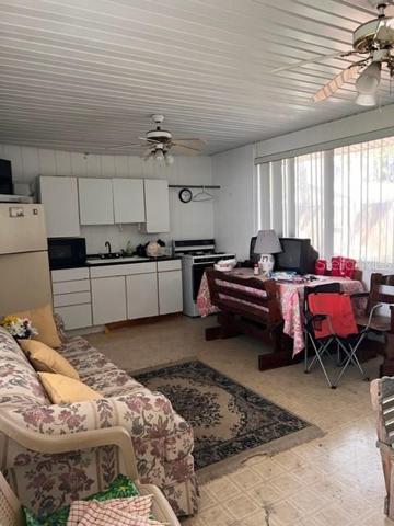 cottage kitchen