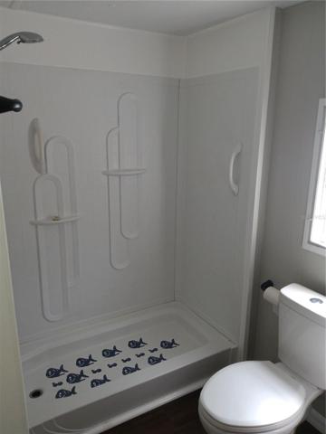 7920 E Pine Hollow Bathroom (8.5 X 5)