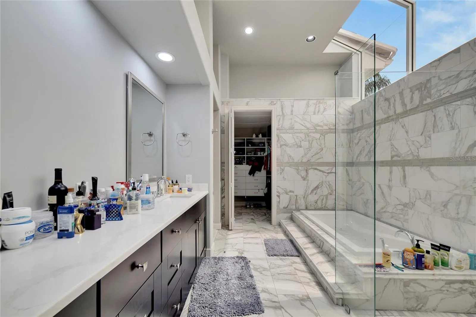 Tampa, Florida 33615, 4 Bedrooms Bedrooms, 0 ,3 BathroomsBathrooms,Residential,For Sale,MANTA WAY,0,T3473345