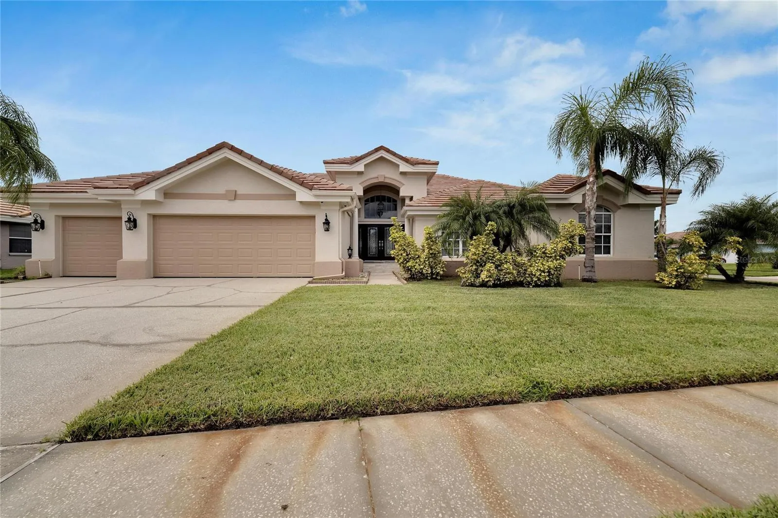 Tampa, Florida 33615, 4 Bedrooms Bedrooms, 0 ,3 BathroomsBathrooms,Residential,For Sale,MANTA WAY,0,T3473345
