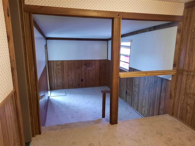 Split-level master suite