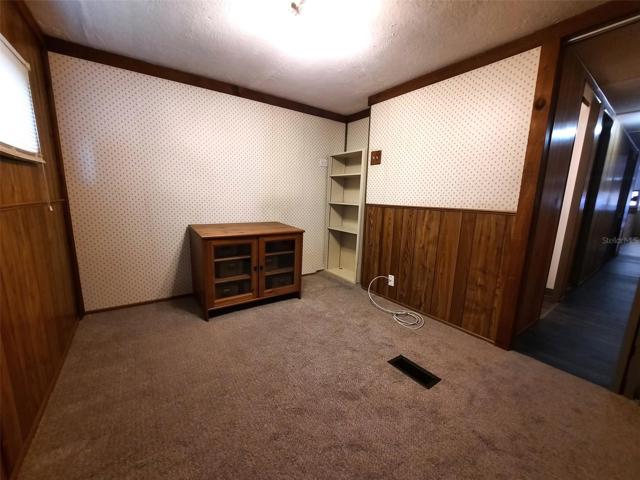 Upper level master suite
