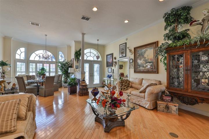 Large Living/Dining Room, Hardwood Flooring