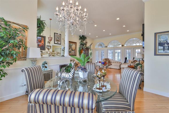 Large Living/Dining Room