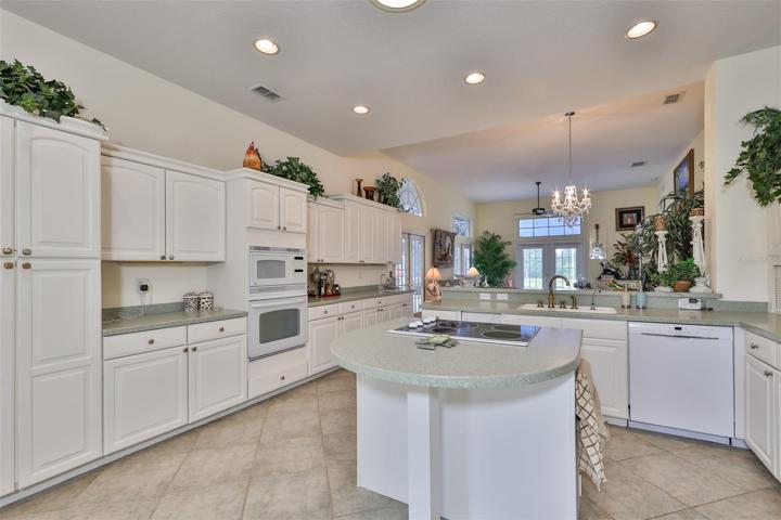 Large Kitchen, Ample Cabinets & Counter Space